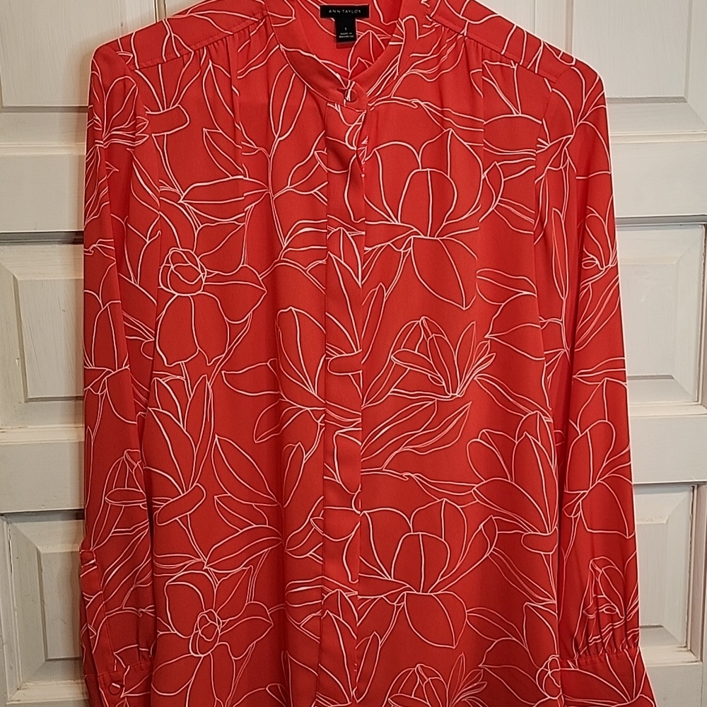 Ann Taylor Coral Red Floral Long-Sleeve Blouse Feminine Graceful Classy Rich - Picture 3 of 8